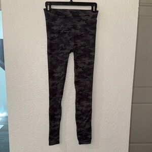 SPANX Black and Gray Camouflage Leggings
